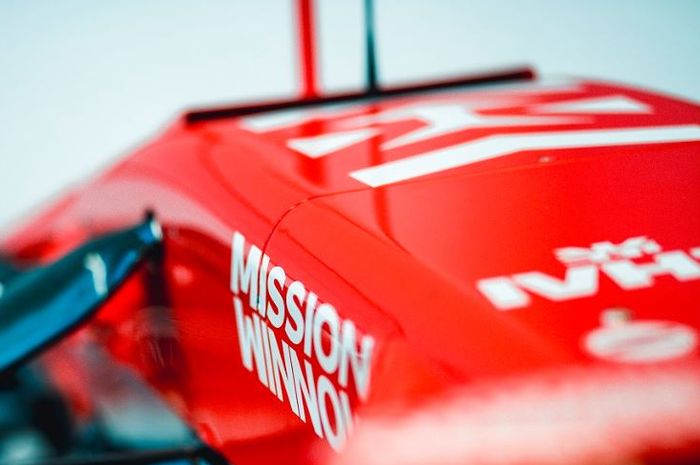 Logo Mission Winnow pada livery Ferrari