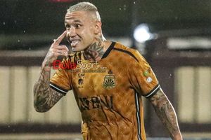 Liga 1 - Radja Nainggolan Frustrasi di Bhayangkara FC? Nasibnya seperti Pablo Aimar di Malaysia