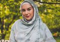 Jadi Bumil, Istri Ammar Zoni Irish Bella Justru Curi Perhatian Lewat Gayanya Pakai Masker dan Hijab Motif!