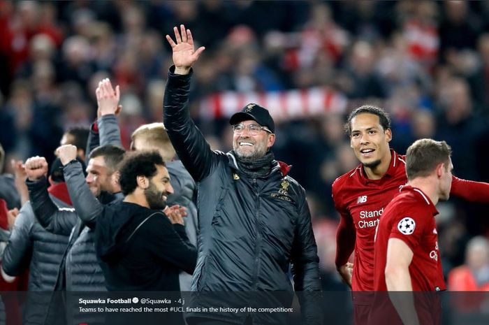 Ekspresi pelatih Liverpool, Juergen Klopp (ketiga dari kanan), seusai laga leg kedua semifinal Liga Champions melawan Barcelona di Stadion Anfield, Selasa (7/5/2019).