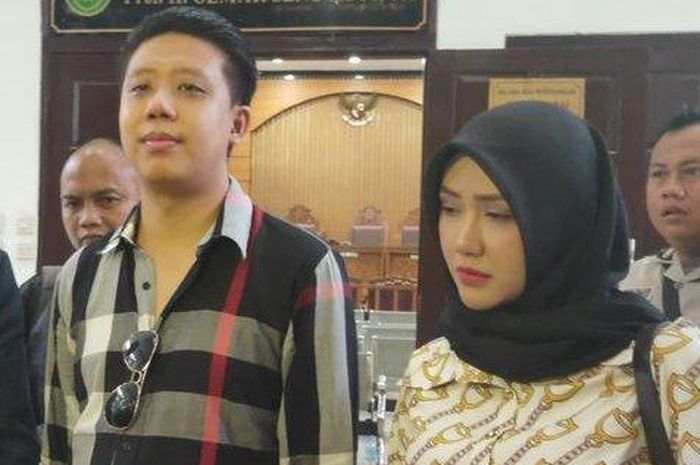Rey Utami Menggigil Jelang Sidang, 7 Bulan Mendekam di Penjara, Jatuh Sakit, Rindu Anak jadi Penyebabnya