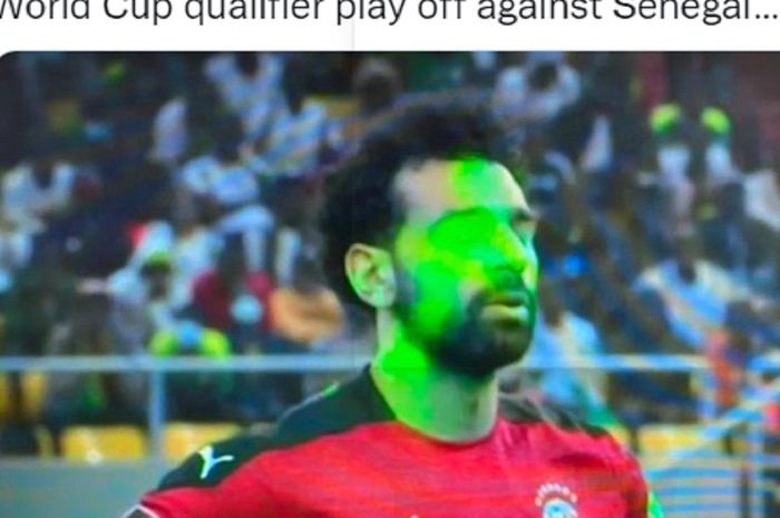 Sorot laser ke wajah Mo Salah membuat Mesir gagal lolos ke Piala Dunia 2022 karena kalah adu penalti dari Senegal.