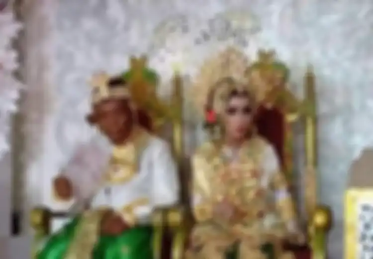 Hadiri Pernikahannya Sendiri, Wanita Ini Justru Terlihat Jijik Melihat Calon Suaminya dan Tidak Menutup-tutupi Hal Tersebut Layaknya Dipaksa Menikah, Rupanya Hal Mengenaskan Ini Penyebabnya
