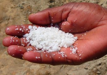 6 Obat Flu dari Bahan Alami Rumahan, Salah Satunya dengan Air Garam