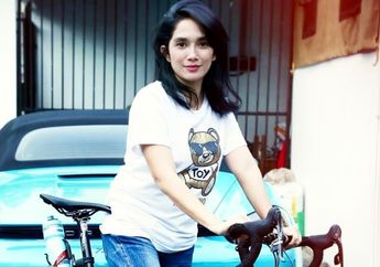 Niat Hati Ingin Pelihara Kucing untuk Temani Anak-anaknya di Rumah, Ussy Sulistiawaty Malah Disemprot Netizen: Silahkan Adopsi, Jangan Beli!