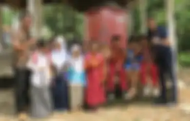 Bantu Atasi Kekeringan di Karawang, Penguin Bagikan Tangki Air