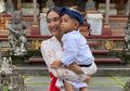 Rayakan Otonan Tepat Hari Raya Idulfitri Tengok Potret Tampan Anak Kedua Happy Salma Pakai Baju Adat Bali