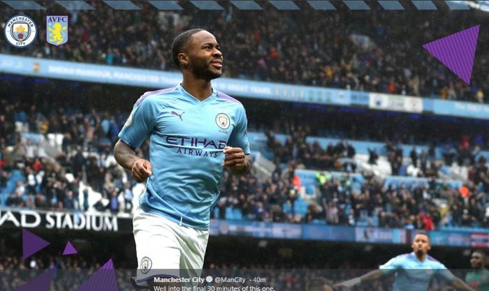 Pemain sayap Manchester City, Raheem Sterling, merayakan golnya ke gawang Aston Villa.