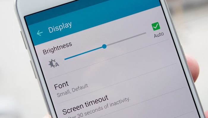 Ilustrasi main handphone
