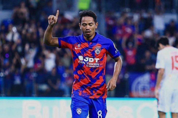 Eks kapten Timnas Malaysia yang berseragam Johor Darul Ta'zim (JDT), Safiq Rahim, menjadi korban terbaru dalam kasus teror di Negeri Jiran.