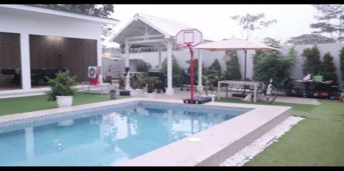 rumah umi pipit