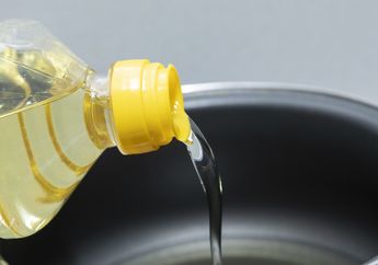Ibu-ibu Wajib Catat! Tak Perlu Khawatir Minyak Mahal, Begini Tips Awet Pakai Minyak Goreng Agar Dapat Digunakan Kembali Tanpa Takut Beracun