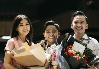 Kembali Ketiban Durian Runtuh, Betrand Peto Tak Henti-hentinya Ketiban Hoki Saat Rayakan Imlek Pertama Kali Bersama Ruben Onsu dan Sarwendah