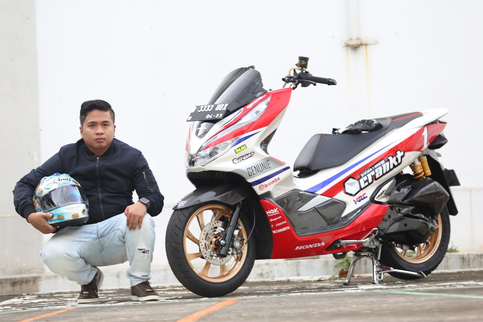 Modifikasi Honda Pcx 150 Racing Look