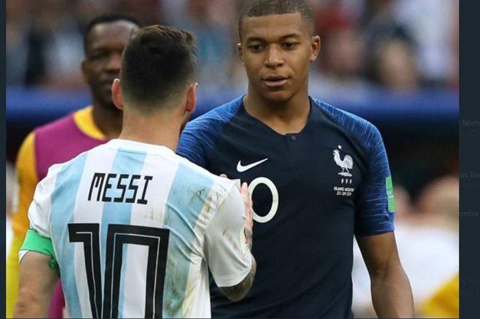 Kylian Mbappe dan Lionel Messi saat bertemu dalam duel timnas Prancis vs Argentina.