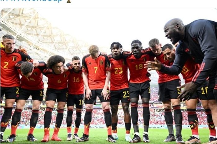 Romelu Lukaku (kanan) memberi instruksi kepada rekan-rekannya pada laga Piala Dunia 2022.