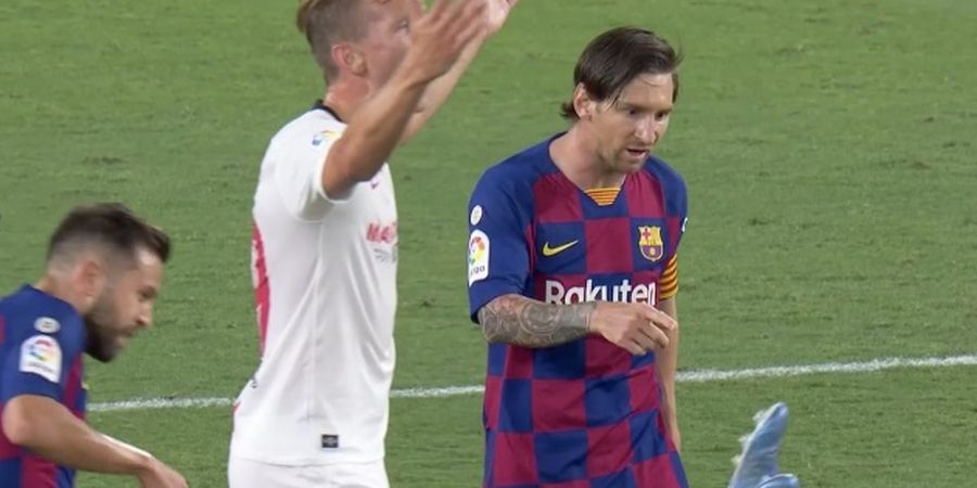 VIDEO - Lionel Messi Terlibat Baku Hantam dengan Pemain Sevilla, tetapi Aman dari Kartu