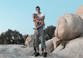 6 Foto Agnez Mo yang Diunggah di Medsos Pacar Barunya. Romantis!