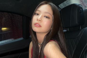 Bak Barbie Hidup, Begini Gaya Jennie BLACKPINK di Hawaii Pakai ...