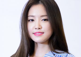 Tiru 6 Inspirasi Outfit Casual untuk Cewek Tomboy Ala Naeun 'Apink' Ini!