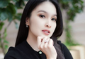 OOTD Bergaya Kasual, Intip Harga Total Outfit Sandra Dewi yang Mewah