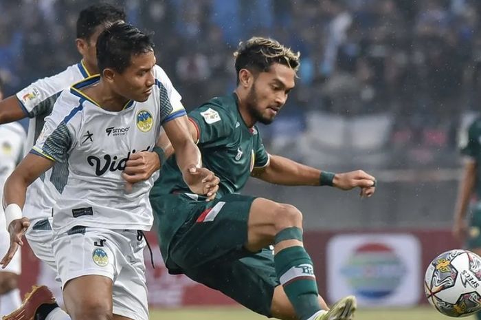 Duel antara Persikab Kabupaten Bandung vs PSIM Yogyakarta menjadi laga pembuka Liga 2 2022/2023 di Stadion Si Jalak Harupat, Soreang, Kabupaten Bandung, Jawa Barat, Minggu (28/8/2022)