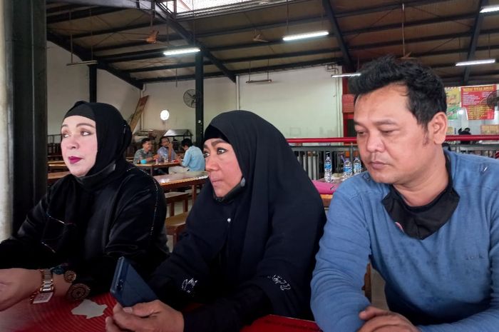 Sahabat Dorce Gamalama saat Grid.ID temui di kawasan Tendean, Jakarta Selatan, Jumat (18/2/2022).Grid.ID / Corry Wenas Samosir