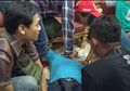 Suasana Tiba-tiba Berubah Panik saat Sosok Ini Kesurupan di Hadapan Ibu Risma, Ternyata Ada Fakta Mengejutkan di Baliknya