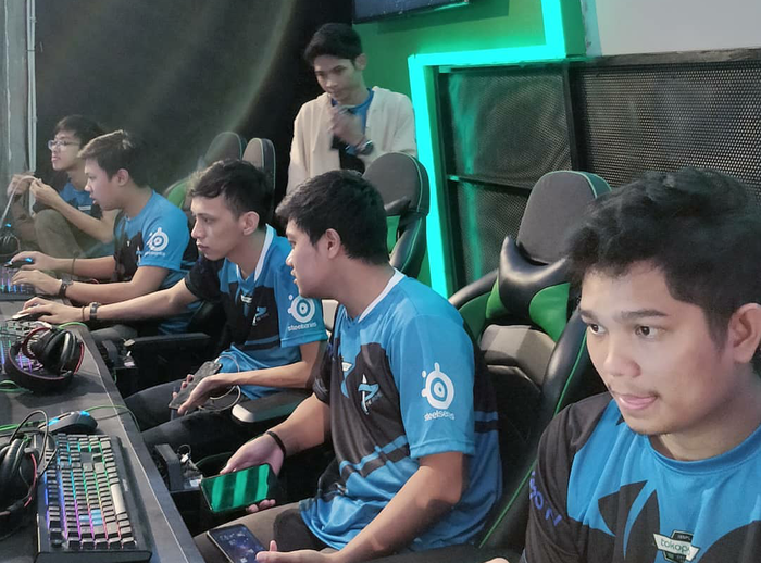 Manajer tim eSports