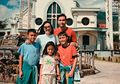 Peringati Hari Anak Nasional, Donna Agnesia dan Darius Sinathrya Kompak Unggah Foto 3 Anaknya