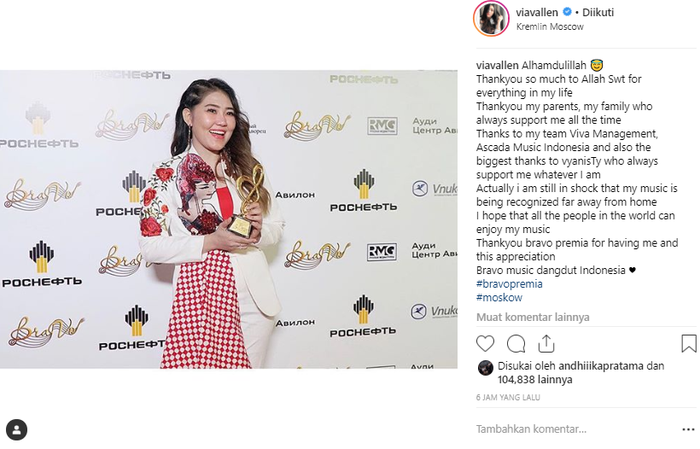 Via Vallen menerima penghargaan BraVo Award 2019 di Rusia