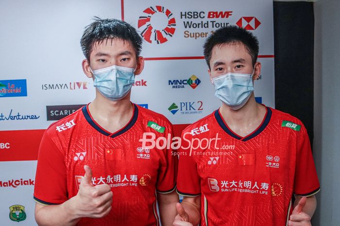 Atlet bulutangkis ganda putra China, Liu Yu Chen dan Ou Xuan Yi