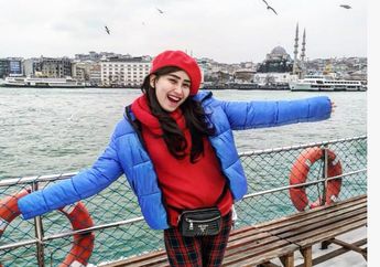 Niat Pergi Ibadah ke Tanah Suci, Ayu Ting Ting Ketahuan Tenteng Tas Mewah dengan Harga Selangit!