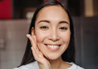 5 Skincare yang Paling Cewek Butuhkan Biar Wajah Enggak Kusam!