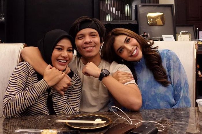 Millen Cyrus Ingin Menikah dengan Laki-laki dan Punya Anak, Aurel