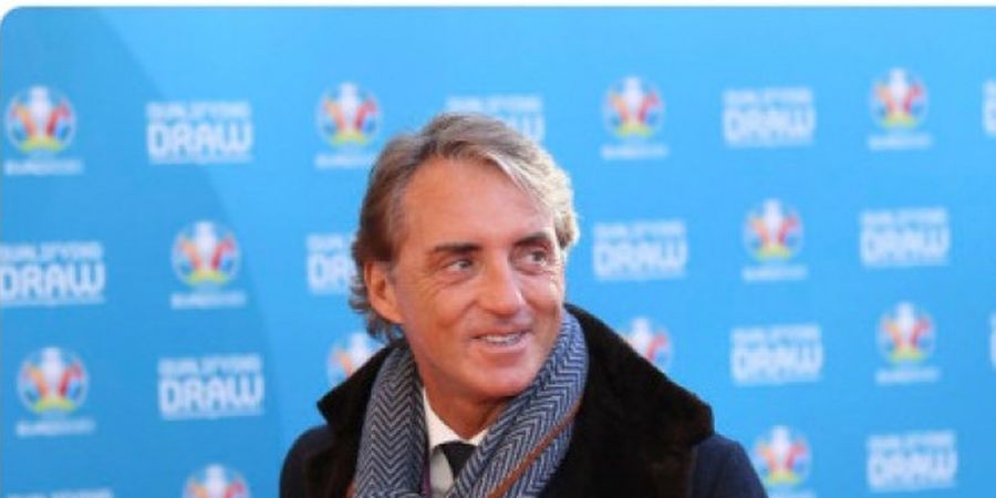 Italia Diimbangi Polandia, Roberto Mancini Salahkan Lapangan