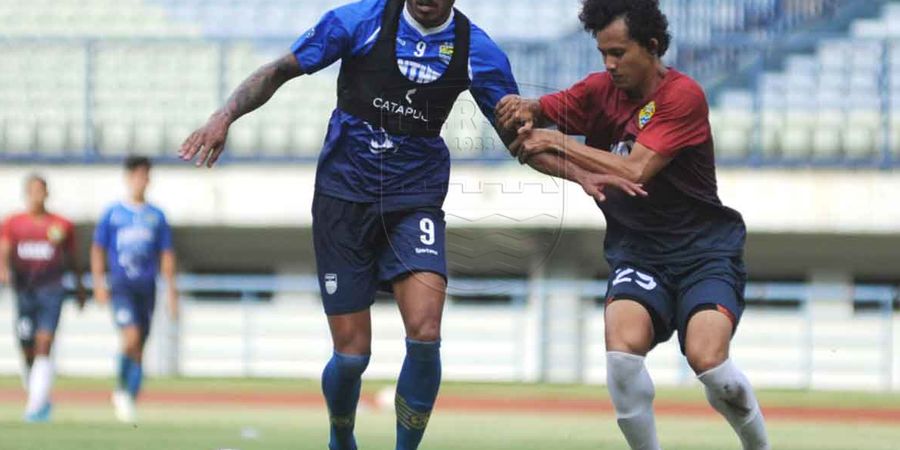 Selain Sepak Bola, Striker Asing Persib Bandung Juga Lakukan Olahraga Lain