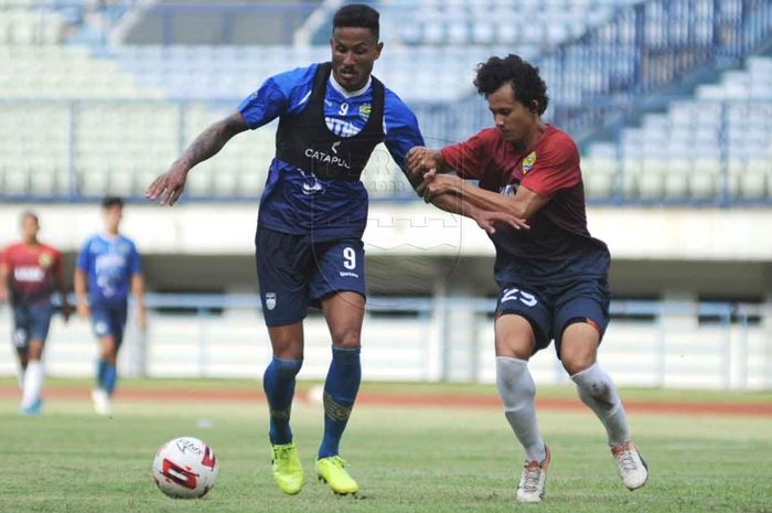 Wander Luiz mencetak dua gol bagi Persib dalam latih tanding kontra PSKC Cimahi, Sabtu (8/2/2020).