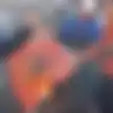 Bendera Banteng Moncong Putih Dibakar dengan Lambang Partai Terlarang, Ketua PA 212 Sebut Reaksi PDIP Lebay: Toh Sering Dibakar Kan