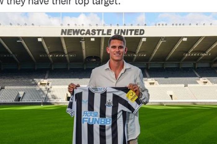 Newcastle United resmi memperkenalkan Sven Botman sebagai rekrutan anyar di bursa transfer musim panas 2022.