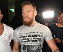 Hadir di Arena Pertarungan MMA, Baju Conor McGregor Tertangkap Kamera Berlumuran Darah?