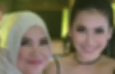 Bikin Umi Kalsum Kegirangan, Aktor Tampan Ini Rela Sambangi Depok Tengah Malam Demi Beri Kejutan Ulang Tahun Untuk Ayu Ting Ting, Sudah Dapat Restu?