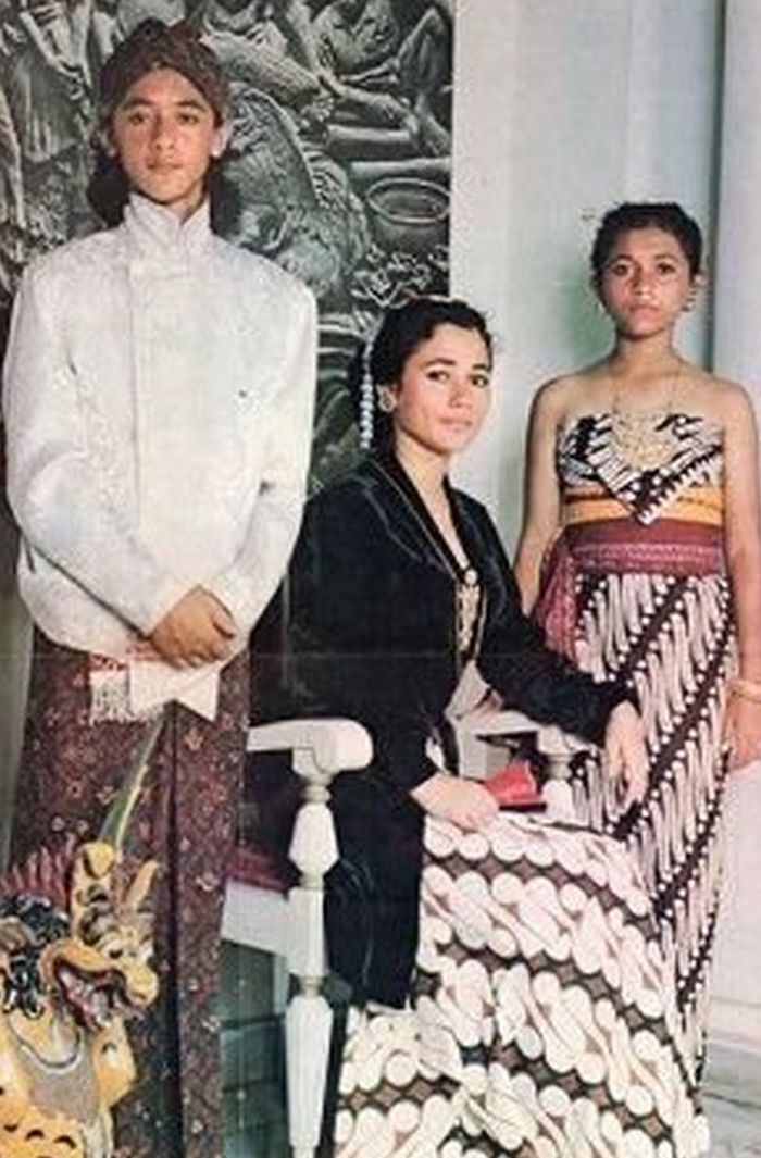 Potret putra Suzanna yang meninggal dunia di usia 17 tahun