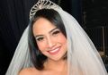 Vanessa Angel Tampil Seksi Memakai Gaun Belahan Rendah Saat Ungkap Sosok Suami, Tuai Ucapan Selamat dari Netizen!
