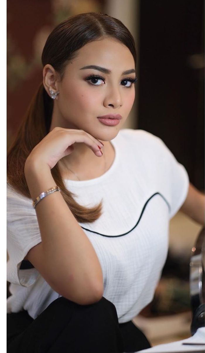 Tampil Seksi Pakai Dress Super Pendek, Tampilan Aurel Hermansyah Justru