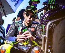 Akui Swansong dengan Yamaha Penuh Emosional, Rossi Beri Salam Terakhir