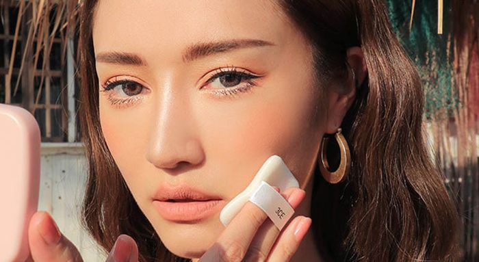 Jangan Asal Pilih Ketahui Cara Memilih Bedak Sesuai Jenis Kulit Dengan Tepat Agar Makeup Flawless Dan Tahan Lama Semua Halaman Stylo Jangan Asal Pilih Ketahui Cara Memilih Bedak Sesuai Jenis Kulit Dengan Tepat Agar Makeup Flawless Dan Tahan Lama Semua Halaman Stylo