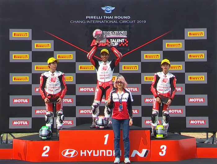 Pembalap Indonesia, Afridza Syach Munandar, berhasil menggondol juara di race 1 Asia Talent Cup 2019 Thailand