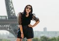 Umbar Tampilan Seksi Saat di Luar Negeri, Tampilan Ashanty Pakai Dress Transparan Belahan Tinggi Justru Curi Perhatian!