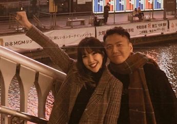 Dibilang Bucin Foto Bareng Wijin, Gisella Anastasia Tampil Seksi dengan Rok Mini Super Pendek yang Modis